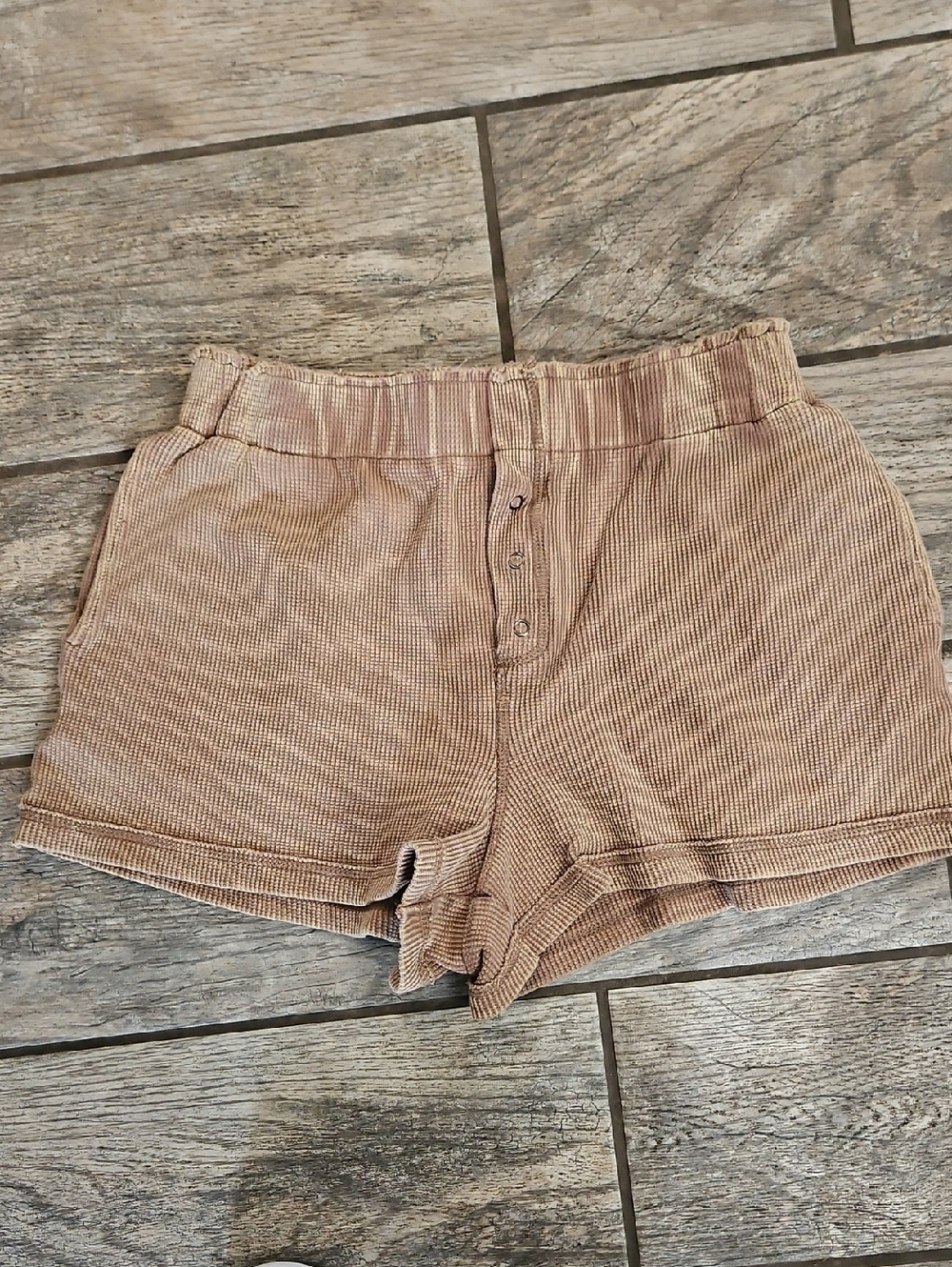 Women’s Waffle Knit Faux Button-Front Tan Casual Lounge Shorts Size Small